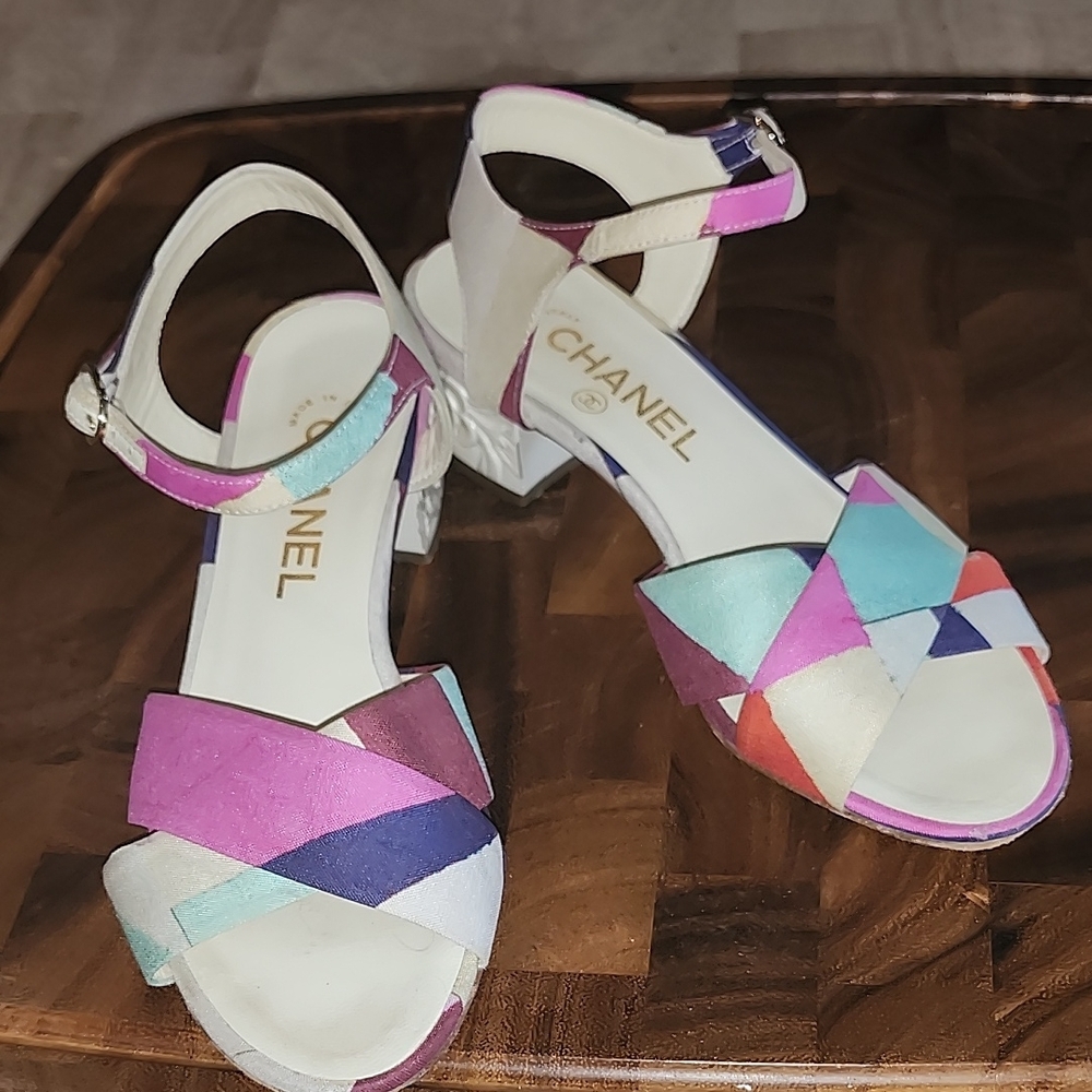 CHANEL Purple and Blue Geometric Sandals